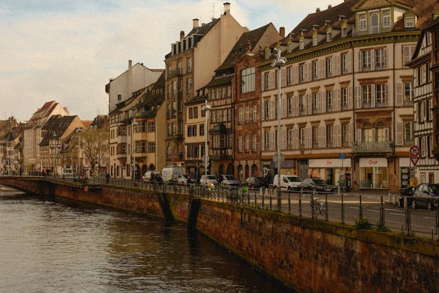 Quels secrets se cachent derrière les quartiers historiques de Strasbourg ?